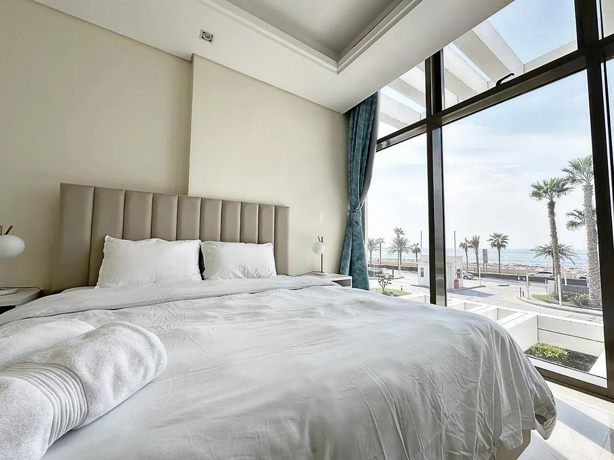 Aura -Direct Seafront 2Br-Palm Apartment Dubai