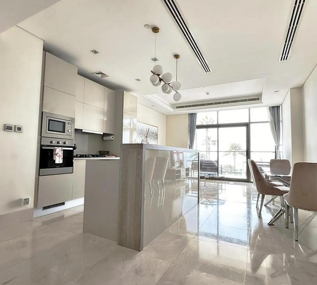 Aura -Direct Seafront 2Br-Palm Apartment Dubai