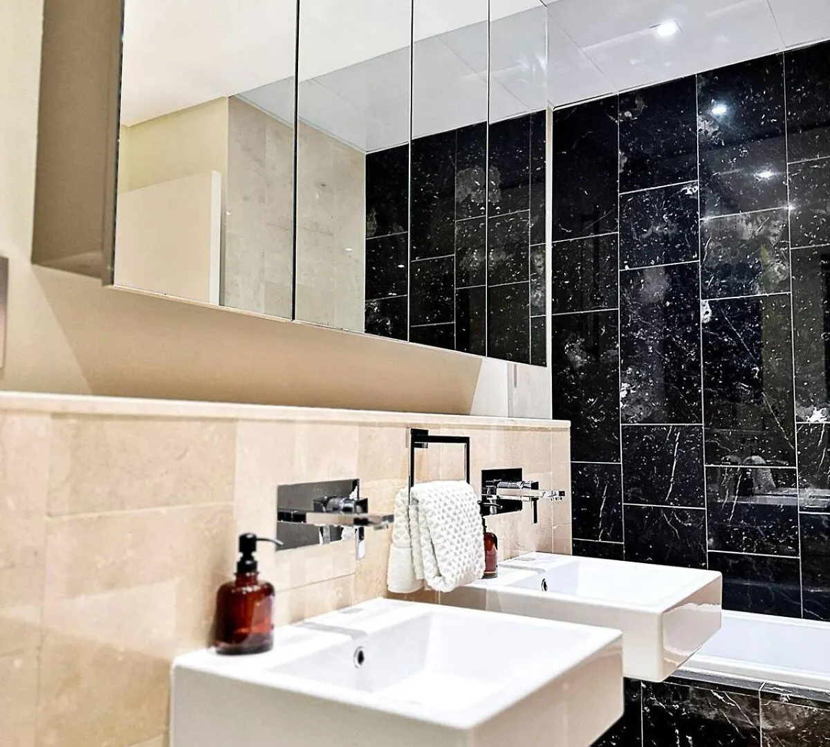 Aura -Direct Seafront 2Br-Palm Apartment Dubai United Arab Emirates