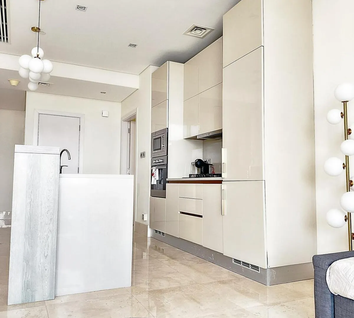 Aura -Direct Seafront 2Br-Palm Apartment Dubai